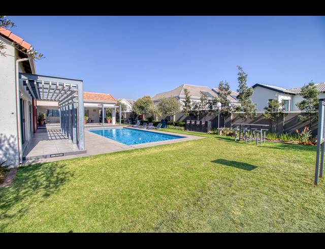 1 BEDROOM APARTMENT FOR SALE IN MAROELADAL